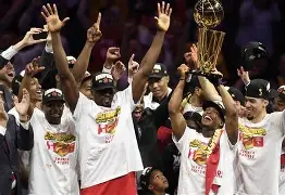 九游体育APP下载- 19猛龙时期伦纳德纯享视频 