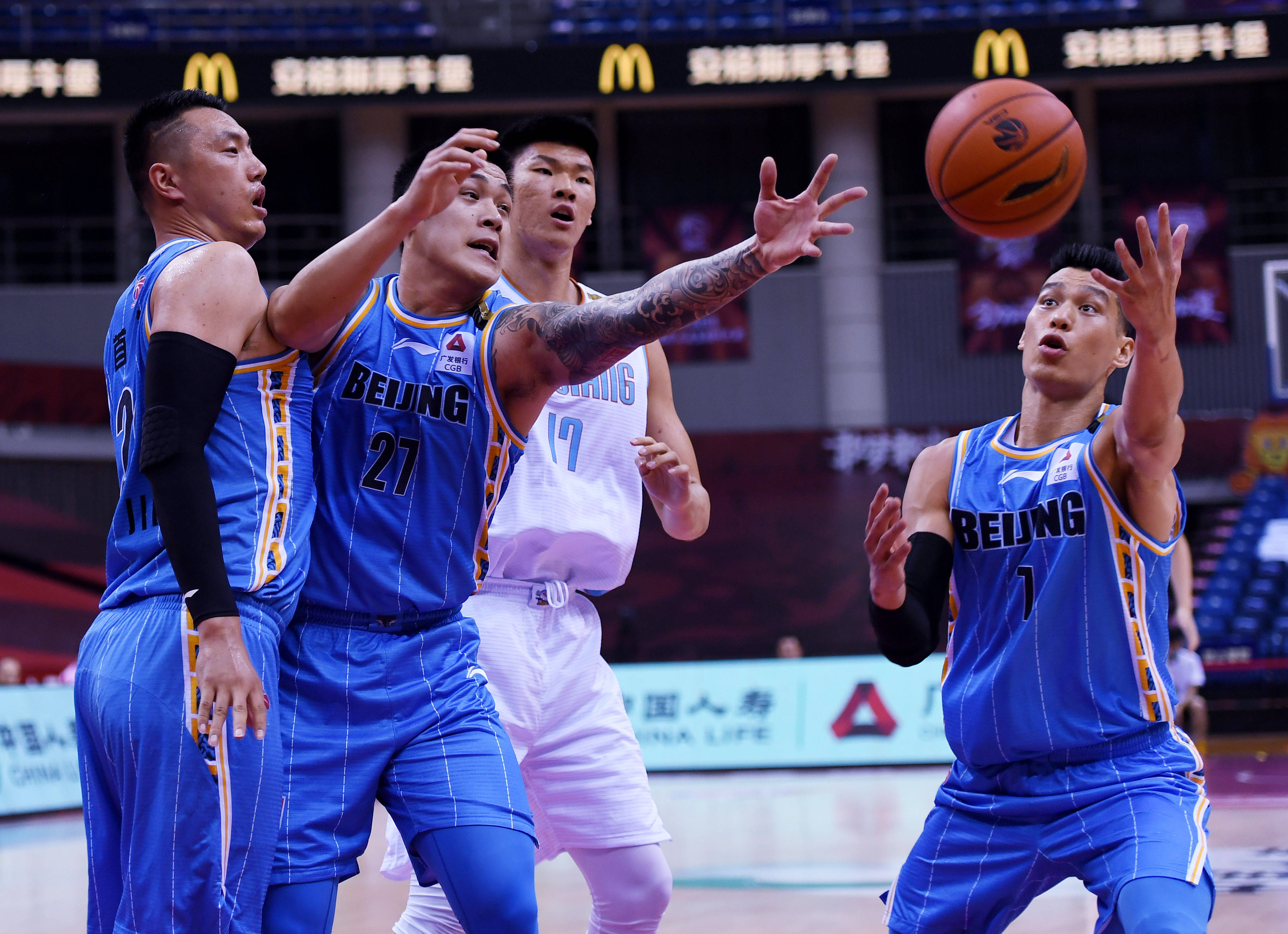 九游体育-集结日广厦男篮调整名单以备NBA季后赛上海海港窗口期复出首秀，这操作让人直呼：加时末段犹他爵士造点机会(腾讯会议加时卡怎么买)